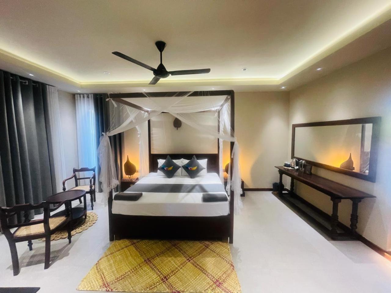 Bohemian Nest Hotel Negombo Exterior foto
