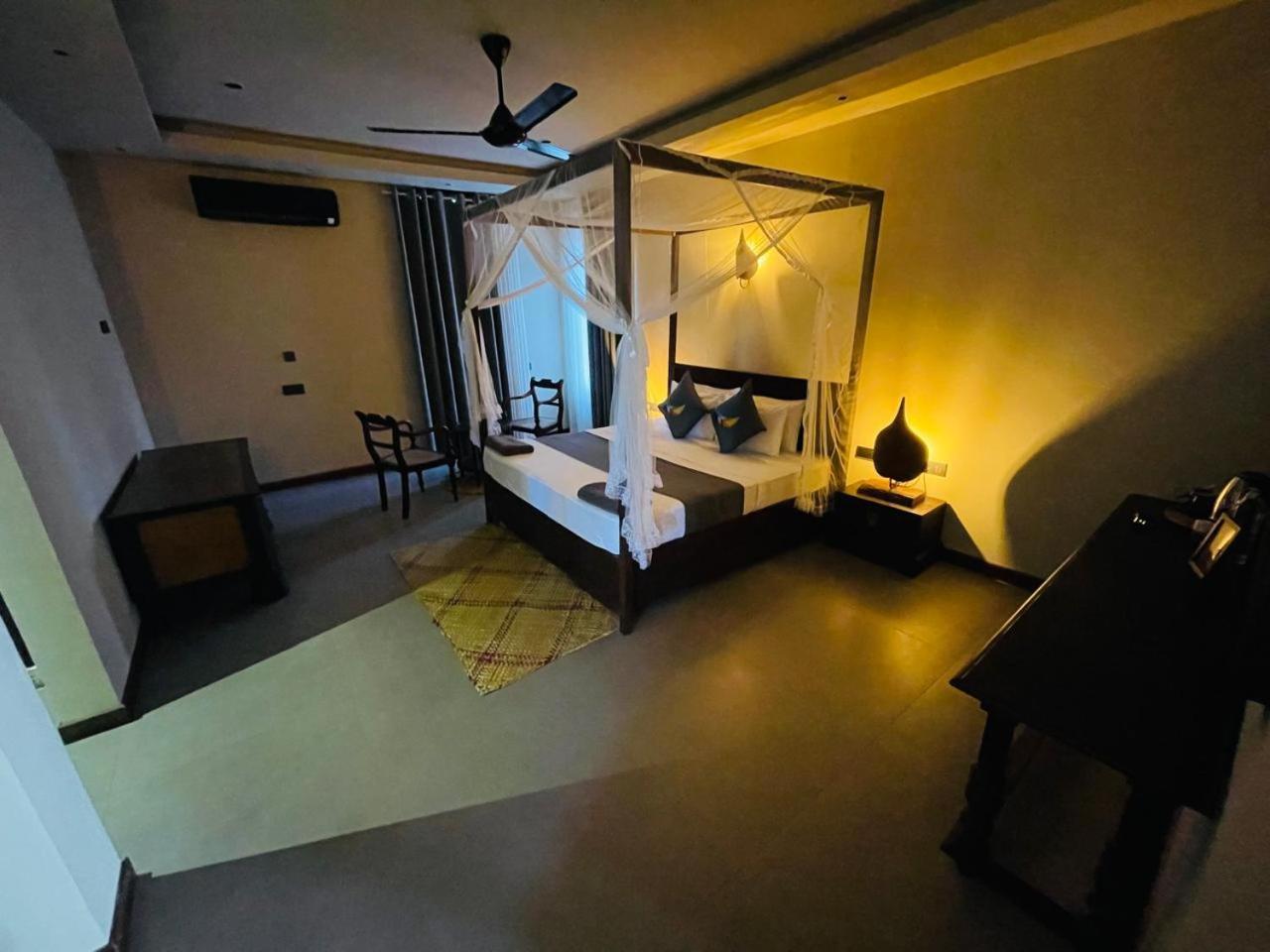 Bohemian Nest Hotel Negombo Exterior foto