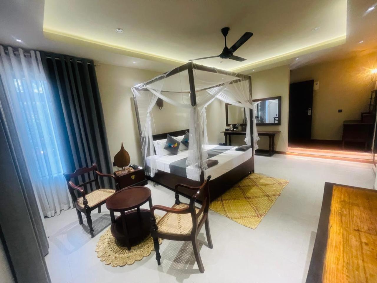 Bohemian Nest Hotel Negombo Exterior foto
